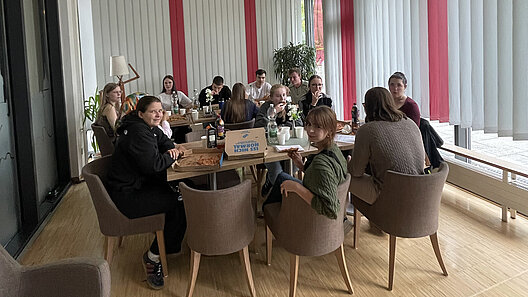 Foto mit neuen Azubis in der BTS Meißen